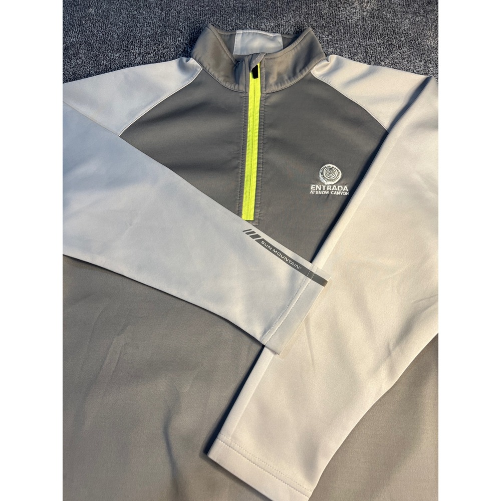 Sun Mountain Snow Canyon Grey Athletic Men's Jacket with Light Grey Accents-M